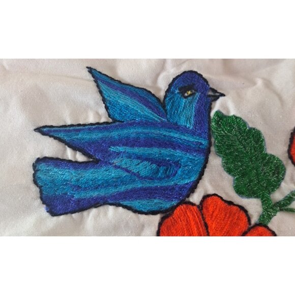 Vintage Needlepoint Centerpiece Orange Daisies Bluebird Crochet Trim Square 18" - Picture 4 of 5